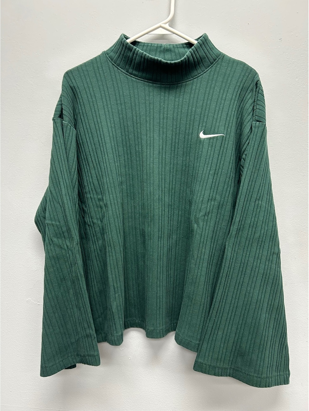 Nike Women's Green Ribbed Long Sleeve Mock Neck Top
